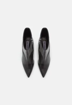 Steve Madden Serbia - Enkellaarsjes Met Sleehak - Black 11 Steve Madden Serbia - Enkellaarsjes Met Sleehak - Black -Steve Madden 025880945cb84b63a0addcfbce827434