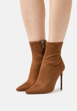 Steve Madden Vanya - Korte Laarzen - Cognac