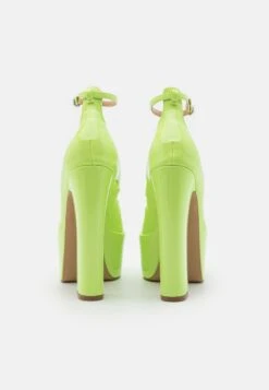 Steve Madden Skyrise - Plateaupumps - Light Yellow -Steve Madden 2c9df9c6a9ad45ca9188bd6c2dd16a2f