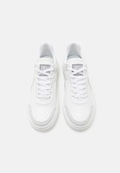 Steve Madden Kris - Sneakers Laag - White -Steve Madden 3e26ec9317524fb3aaca80294b486732