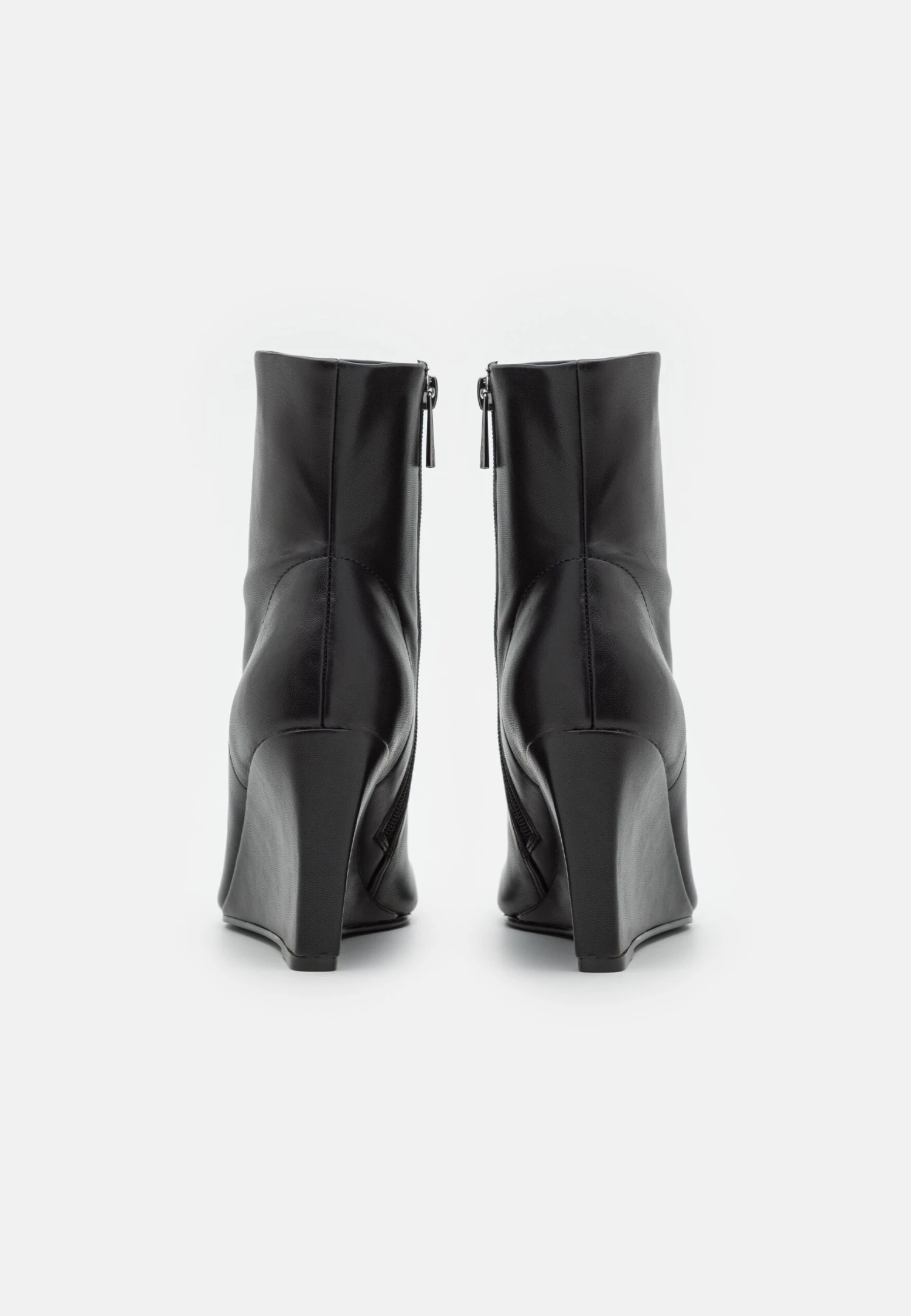 Steve Madden Serbia - Enkellaarsjes Met Sleehak - Black 4 Steve Madden Serbia - Enkellaarsjes Met Sleehak - Black - Afbeelding 4