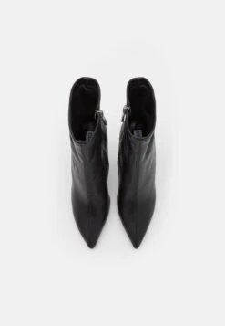 Steve Madden Vanya - Korte Laarzen - Black Paris -Steve Madden 5413752ce2494eadbc62b790fe8f8140