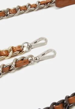 Steve Madden Handtas - Camel Patent -Steve Madden 5ebdf62ab0894bff9c27a0d0ef300500