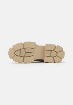 Steve Madden Tanker - Enkellaarsjes Met Plateauzool - Beige 14 Steve Madden Tanker - Enkellaarsjes Met Plateauzool - Beige -Steve Madden 729b3d0dd5ca41d1b1446395caa6bcbc