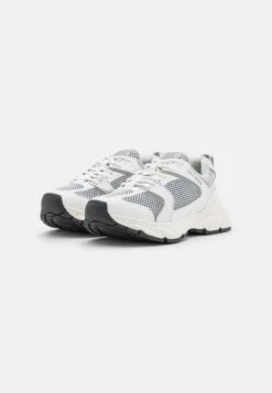 Steve Madden Standout - Sneakers Laag - White/Silver 12 Steve Madden Standout - Sneakers Laag - White/Silver -Steve Madden 82ae6eb166a34006ad8e67b3c40e7c8c