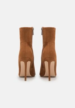 Steve Madden Vanya - Korte Laarzen - Cognac -Steve Madden 8778fce9783a451383f5d6acd174103c