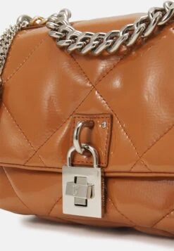 Steve Madden Handtas - Camel Patent -Steve Madden 9203c2885f834a92bfaddfd0ad9d438c