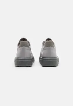 Steve Madden Brent - Sneakers Laag - Light Grey -Steve Madden 92e8024e5727453aa4459f24ac4fa0a3