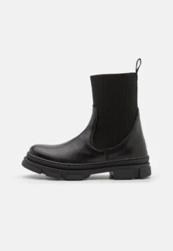 Steve Madden Jzelda - Korte Laarzen - Black