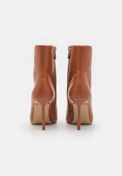 Steve Madden Iyanna - Enkellaarsjes Met Hoge Hak - Caramel -Steve Madden b7bf4b49d86541f6a6853e95f32fea09