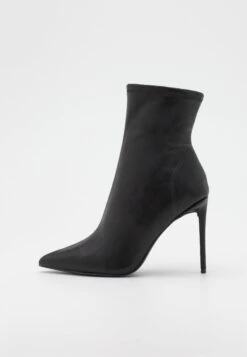 Steve Madden Vanya - Korte Laarzen - Black Paris