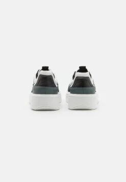 Steve Madden Orlando - Sneakers Laag - Black/Grey 8 Steve Madden Orlando - Sneakers Laag - Black/Grey -Steve Madden f5af0e49300e48e8a4defec1a5894e10