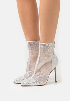 Steve Madden Valentia - Korte Laarzen - Ivory