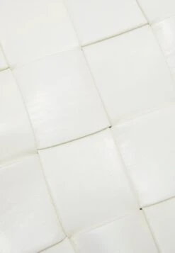 Steve Madden Bcyrus - Schoudertas - White -Steve Madden f7b2d7cc2a634b8bb7428ed2dc0f663f