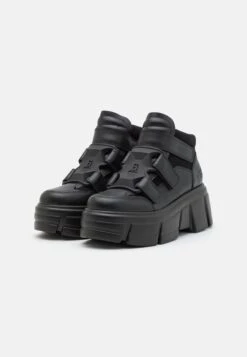 Steve Madden Trimmers - Sneakers Hoog - Black -Steve Madden f7b9db480ec248238ffa0323aad416cf